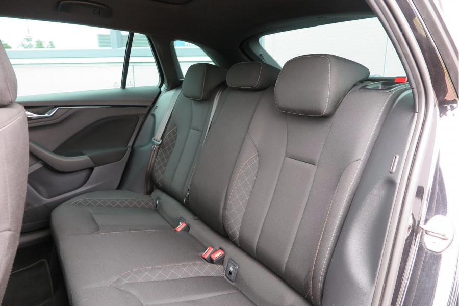 Škoda SCALA 1.0 TSI 110pk H6 Sport Business. Panoramadak , Led, Stoelverwarming, Achteruitrijcamera , PDC , Carplay , (navigatie via carplay) DAB+