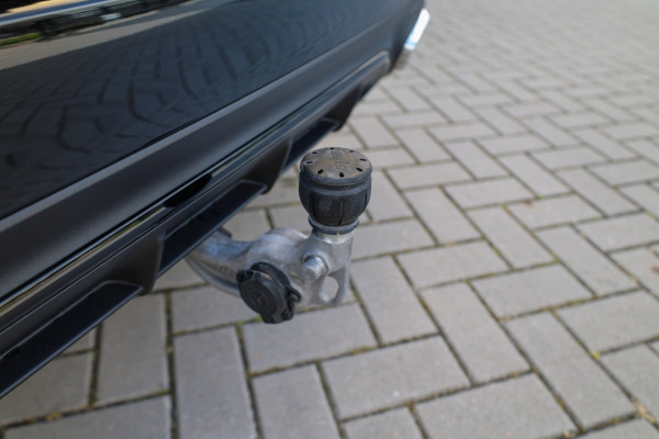 Mercedes-Benz E-Klasse Estate 300 e AMG Line | BTW | PANO | 360 | DODE HOEK | ELEK TREKHAAK |