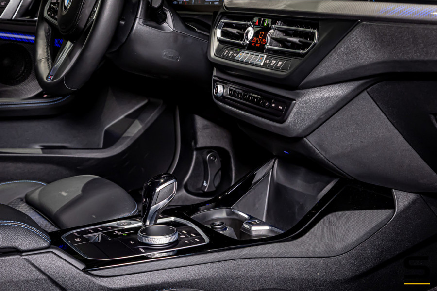 BMW 1-serie 118i|M-sport|Leder|Sportstoelen|Shadow Line|LED