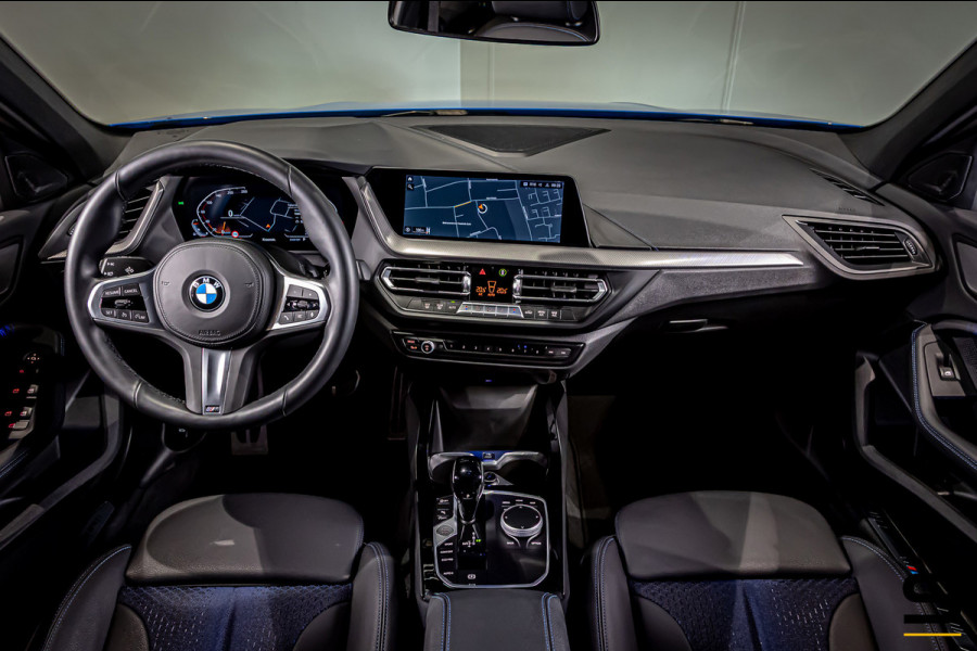 BMW 1-serie 118i|M-sport|Leder|Sportstoelen|Shadow Line|LED