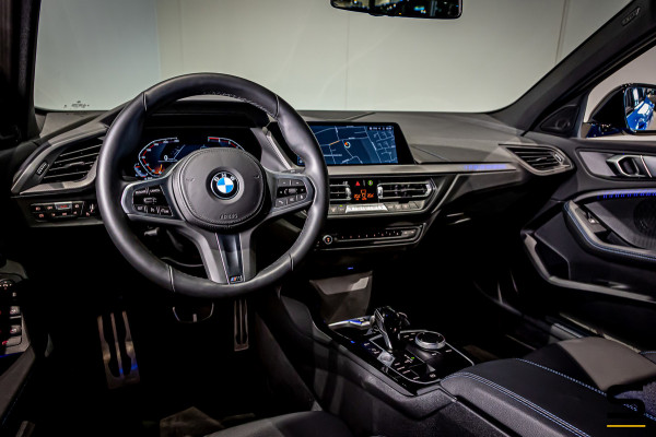 BMW 1-serie 118i|M-sport|Leder|Sportstoelen|Shadow Line|LED