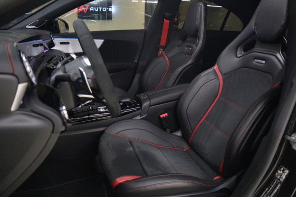 Mercedes-Benz CLA-Klasse AMG 35 4MATIC PANO/CARPLAY/BUR/SFEER/STOELVER/VOLL