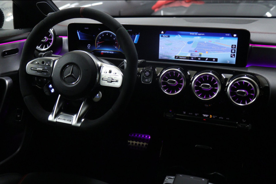 Mercedes-Benz CLA-Klasse AMG 35 4MATIC PANO/CARPLAY/BUR/SFEER/STOELVER/VOLL