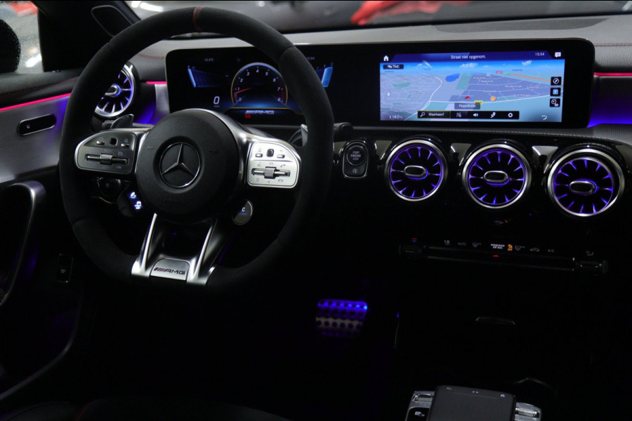 Mercedes-Benz CLA-Klasse AMG 35 4MATIC PANO/CARPLAY/BUR/SFEER/STOELVER/VOLL