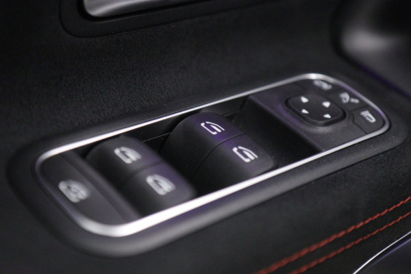 Mercedes-Benz CLA-Klasse AMG 35 4MATIC PANO/CARPLAY/BUR/SFEER/STOELVER/VOLL