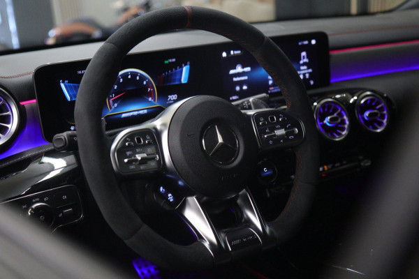 Mercedes-Benz CLA-Klasse AMG 35 4MATIC PANO/CARPLAY/BUR/SFEER/STOELVER/VOLL