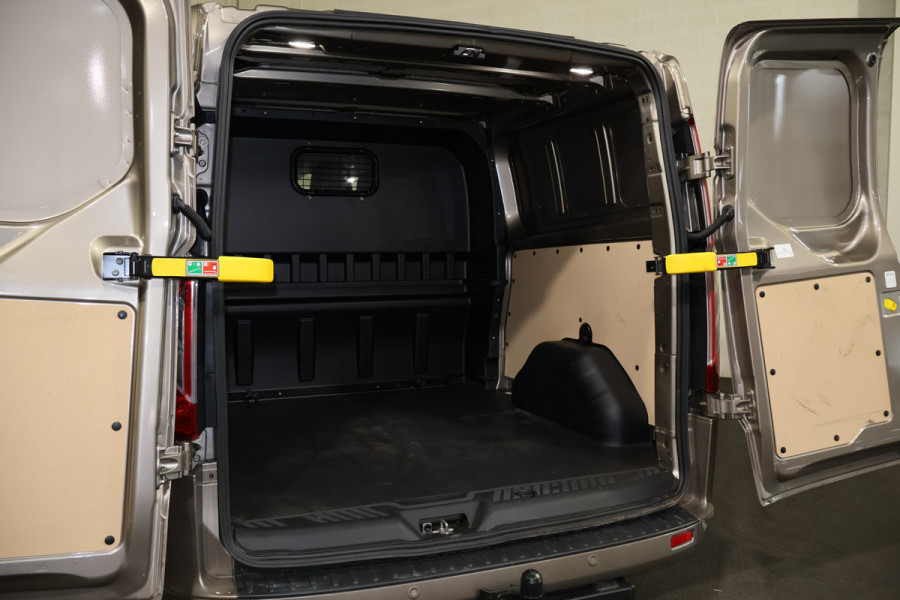 Ford Transit Custom 2.0 TDci 170pk L2 H1 Sport DC