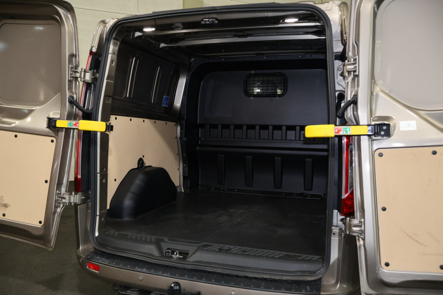 Ford Transit Custom 2.0 TDci 170pk L2 H1 Sport DC