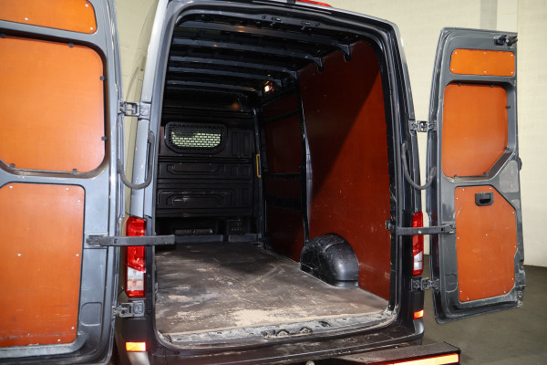 Volkswagen Crafter 2.0 TDI 177pk L3 H3 Automaat Led Safebumper