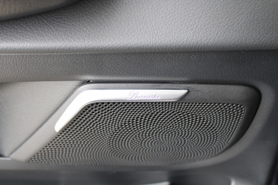 Mercedes-Benz V-Klasse 300d / DC / AMG / 4-Matic / Luchtvering / Panorama / 360 Cam / Burmester / Vol Opties / NIEUWSTAAT