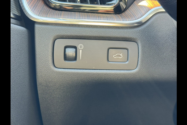 Volvo XC60 2.0 B5 Inscription | Leder, Carplay/Android, Memory, 360 Camera, Scandinavian Line, ACC, Stoel+Stuurverw., | 1e Eig. |