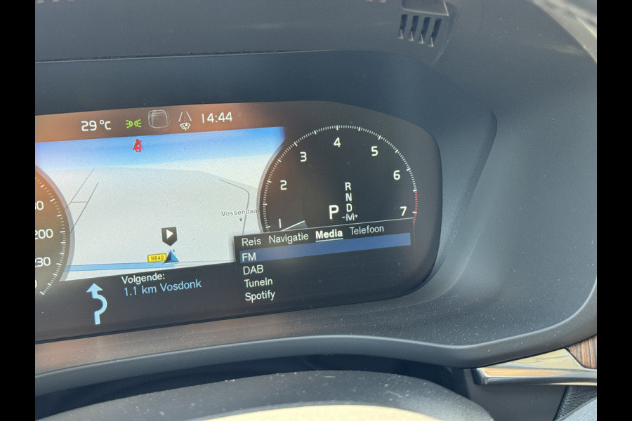 Volvo XC60 2.0 B5 Inscription | Leder, Carplay/Android, Memory, 360 Camera, Scandinavian Line, ACC, Stoel+Stuurverw., | 1e Eig. |