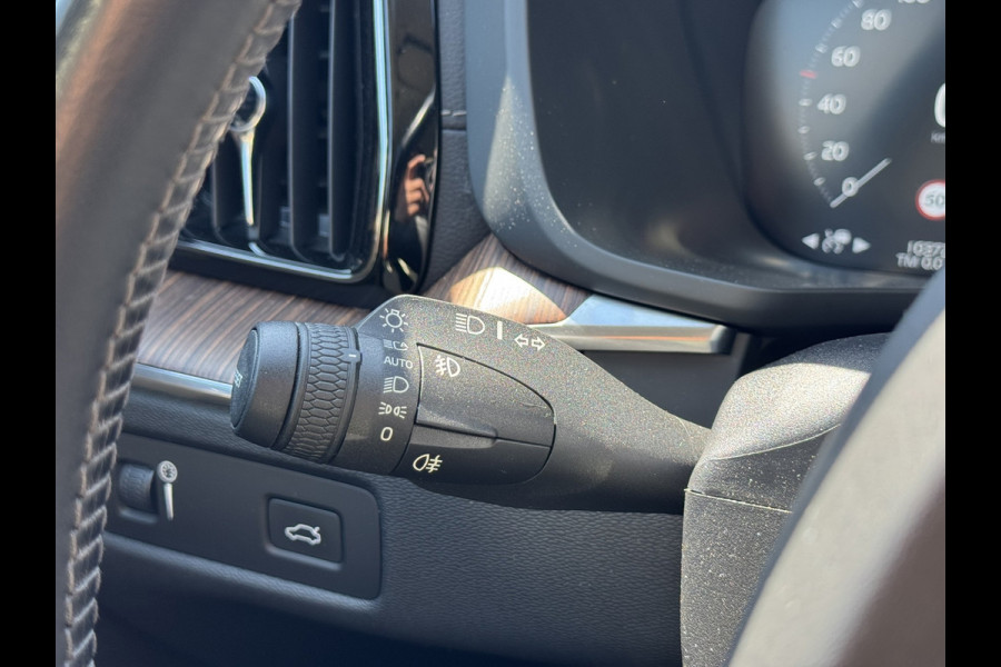Volvo XC60 2.0 B5 Inscription | Leder, Carplay/Android, Memory, 360 Camera, Scandinavian Line, ACC, Stoel+Stuurverw., | 1e Eig. |