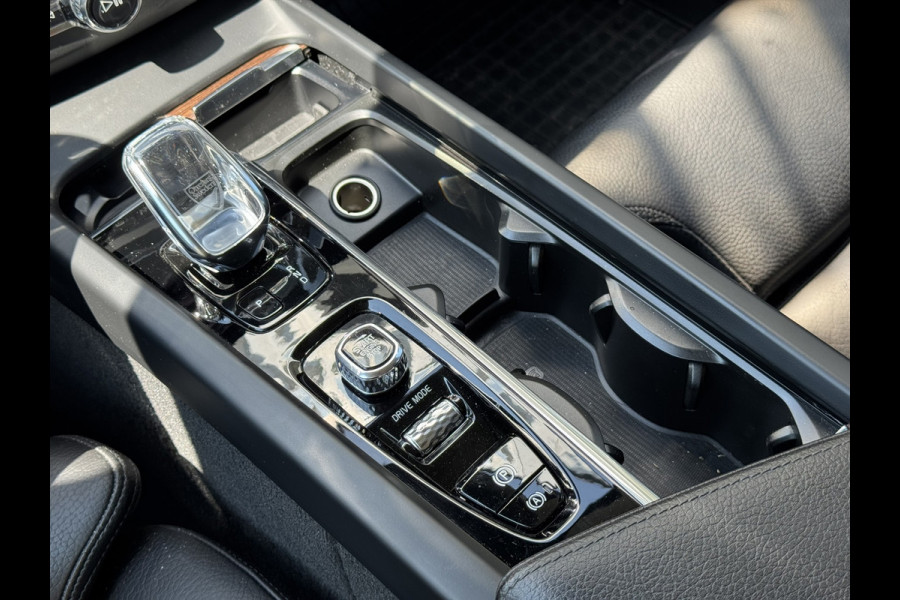 Volvo XC60 2.0 B5 Inscription | Leder, Carplay/Android, Memory, 360 Camera, Scandinavian Line, ACC, Stoel+Stuurverw., | 1e Eig. |