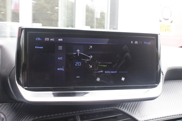 Peugeot 208 1.2 Hybrid 145PK AUTOMAAT GT | CAMERA VOOR + ACHTER | NAVIGATIE | DRAADLOZE APPLE CARPLAY/ANDROID AUTO | FULL LED KOPLAMPEN | LICHTMETALEN VELGEN 17" | DODEHOEK DETECTIE | DRAADLOZE TELEFOONLADER | KEYLESS ENTRY/START | DAB+ RADIO | ADAPTIVE CRUISE CONTROL | CLIMATE CONTROL |