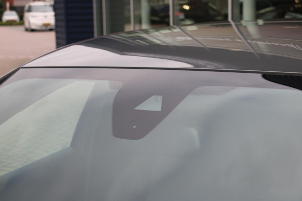 Peugeot 208 1.2 Hybrid 145PK AUTOMAAT GT | CAMERA VOOR + ACHTER | NAVIGATIE | DRAADLOZE APPLE CARPLAY/ANDROID AUTO | FULL LED KOPLAMPEN | LICHTMETALEN VELGEN 17" | DODEHOEK DETECTIE | DRAADLOZE TELEFOONLADER | KEYLESS ENTRY/START | DAB+ RADIO | ADAPTIVE CRUISE CONTROL | CLIMATE CONTROL |