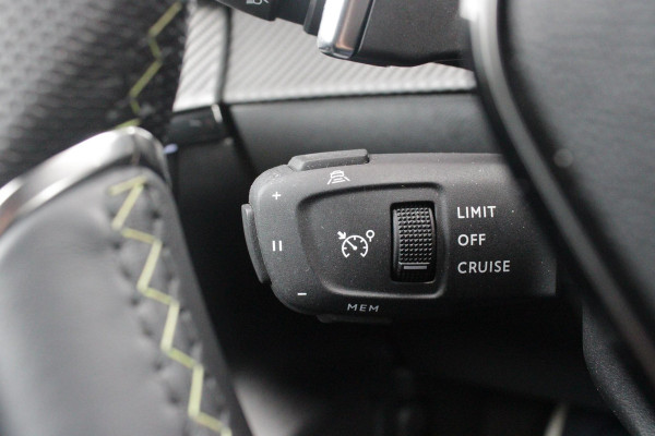 Peugeot 208 1.2 Hybrid 145PK AUTOMAAT GT | CAMERA VOOR + ACHTER | NAVIGATIE | DRAADLOZE APPLE CARPLAY/ANDROID AUTO | FULL LED KOPLAMPEN | LICHTMETALEN VELGEN 17" | DODEHOEK DETECTIE | DRAADLOZE TELEFOONLADER | KEYLESS ENTRY/START | DAB+ RADIO | ADAPTIVE CRUISE CONTROL | CLIMATE CONTROL |