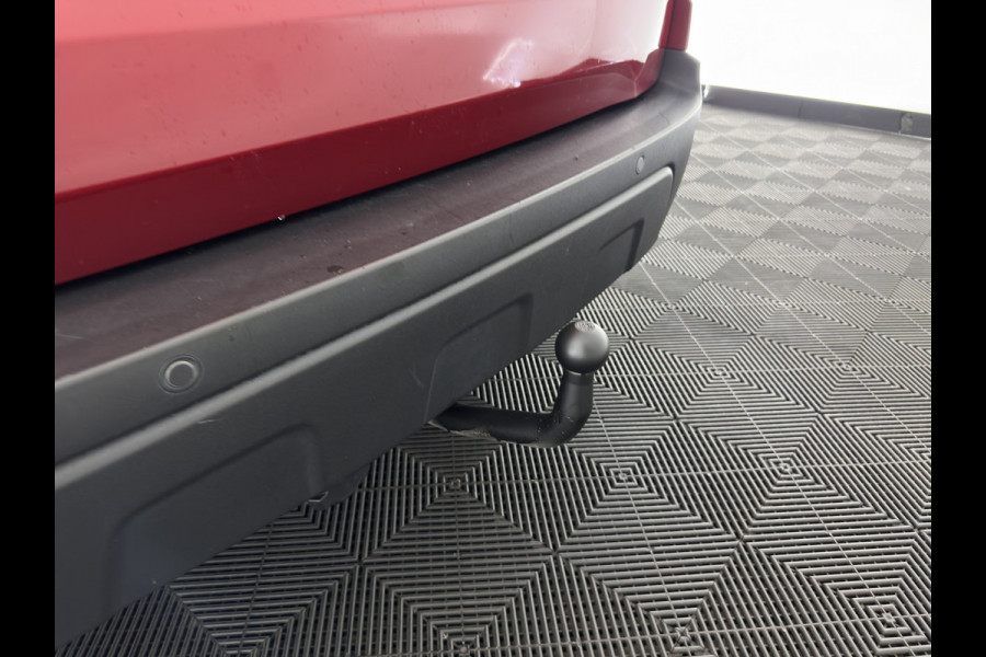 Ford EcoSport 1.0 EcoBoost Trend Ultimate (INCL-BTW) *NAVI-FULLMAP | CAMERA | CRUISE | COMFORTSEATS | FORD-SYNC3-AUDIO | PRIVACY-GLASS | PDC | 16''ALU | TOWBAR *