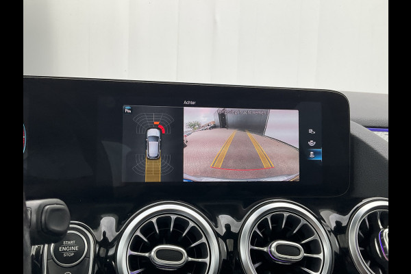 Mercedes-Benz GLA 200 D Solution AMG Memory Pano.dak Stoelverw. Business Orig.NL Dealer-Onderhouden!