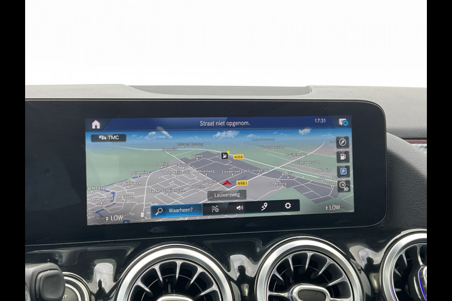 Mercedes-Benz GLA 200 D Solution AMG Memory Pano.dak Stoelverw. Business Orig.NL Dealer-Onderhouden!