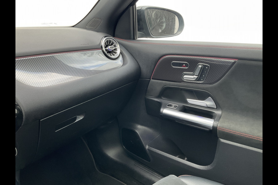 Mercedes-Benz GLA 200 D Solution AMG Memory Pano.dak Stoelverw. Business Orig.NL Dealer-Onderhouden!
