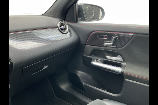 Mercedes-Benz GLA 200 D Solution AMG Memory Pano.dak Stoelverw. Business Orig.NL Dealer-Onderhouden!