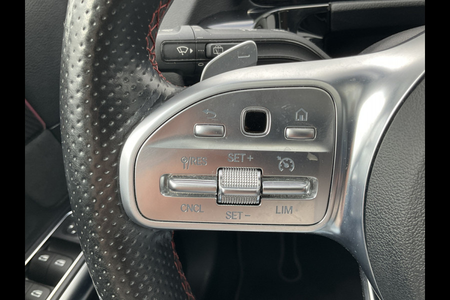 Mercedes-Benz GLA 200 D Solution AMG Memory Pano.dak Stoelverw. Business Orig.NL Dealer-Onderhouden!