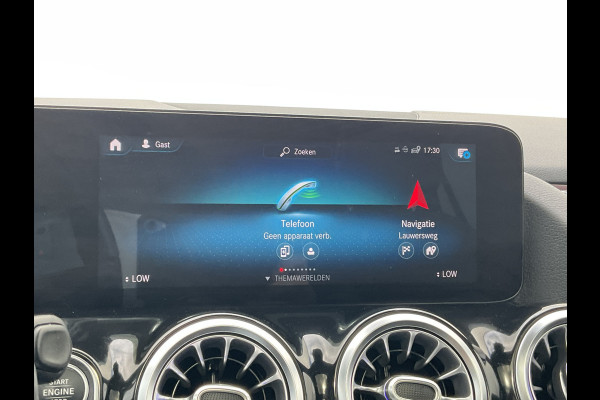 Mercedes-Benz GLA 200 D Solution AMG Memory Pano.dak Stoelverw. Business Orig.NL Dealer-Onderhouden!