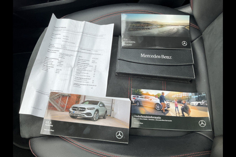 Mercedes-Benz GLA 200 D Solution AMG Memory Pano.dak Stoelverw. Business Orig.NL Dealer-Onderhouden!