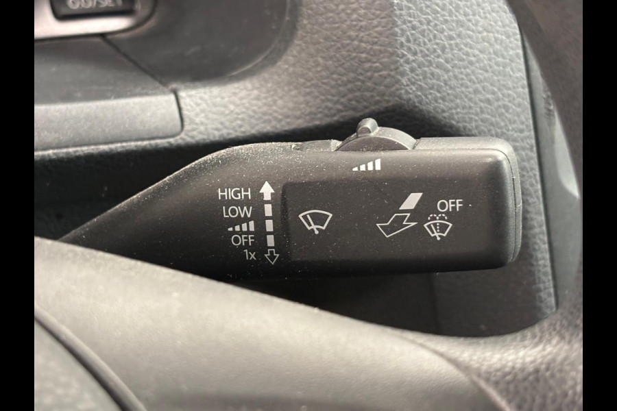 Volkswagen Caddy 2.0 TDI L2 Maxi Parkersensoren Stoelverwarming Airco Trekhaak Cruise Control