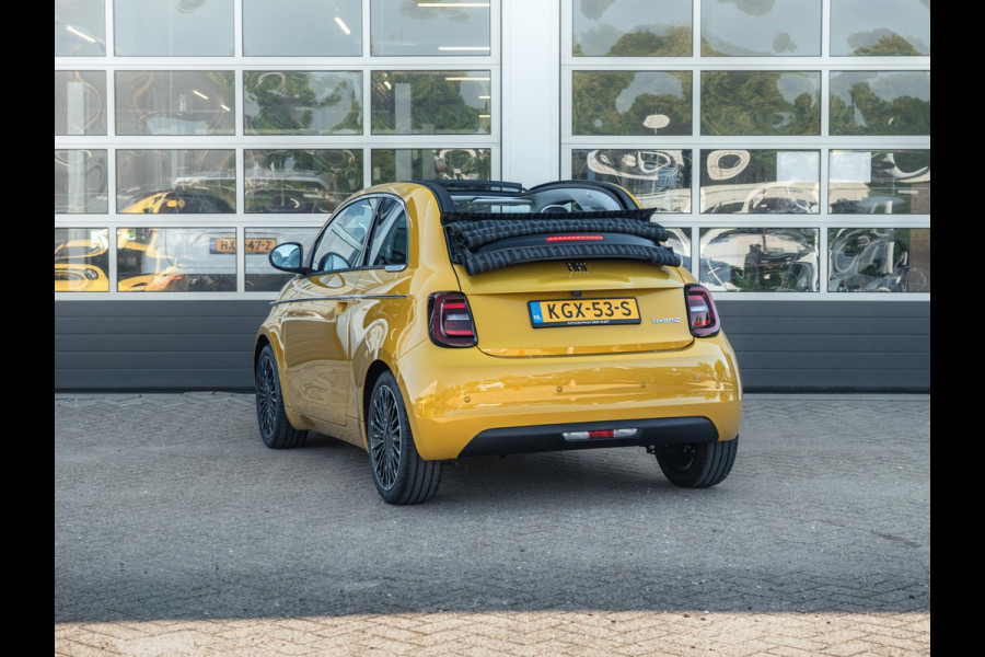 Fiat 500C Hybrid La Prima Cabrio | Clima | LED | PDC | JBL Premium Audio | 17" | Camera | Canneloni Ivory/Piombo interieur