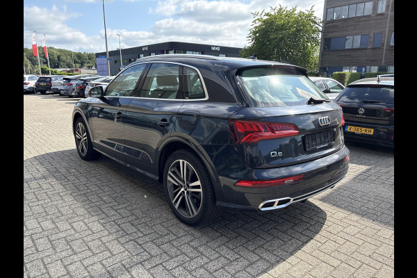 Audi Q5 55 TFSI e quattro S line | Panoramadak | Trekhaak wegklapbaar | Matrix LED | 360 graden camera | Geheugenstoel | Luchtvering | Head up Display | Stoelverwarming | Virtual cockpit | Adaptive cruise control | Massagestoel