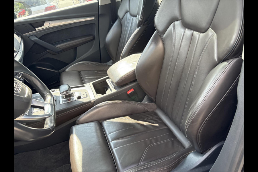 Audi Q5 55 TFSI e quattro S line | Panoramadak | Trekhaak wegklapbaar | Matrix LED | 360 graden camera | Geheugenstoel | Luchtvering | Head up Display | Stoelverwarming | Virtual cockpit | Adaptive cruise control | Massagestoel