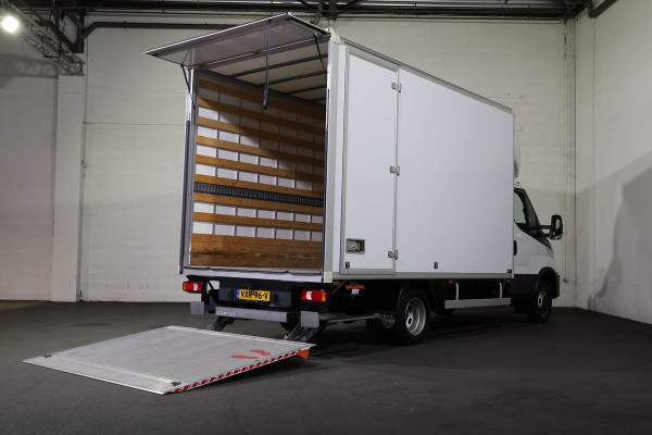 Iveco Daily 40C16 3.0 Hi-matic Bakwagen met Laadklep 1000kg