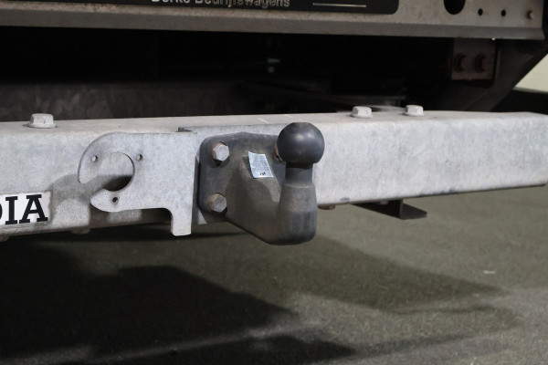 Opel Movano 2.3 CDti Bakwagen Spiegelbak met Laadklep