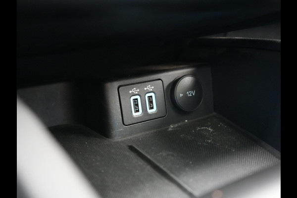 Ford Kuga 2.5 Titanium X PHEV 225pk Dealer O.H. | Panodak | Adaptive Cruise | 360 Camera | Blis | Bang & Olufsen | Head Up | Sportstoelen Verwarmd | Pilot Assist | Keyless | Apple Carplay | Navigatie | Virtual | DAB | Plug In Hybrid |