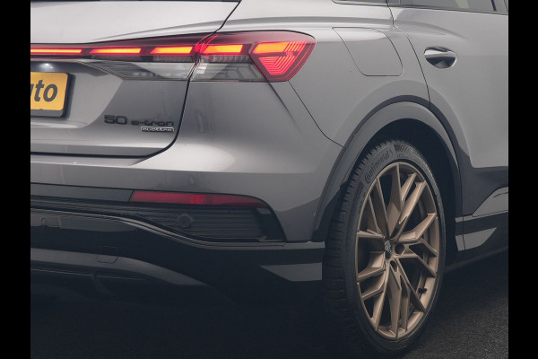 Audi Q4 e-tron 50 Quattro Edition One 2x S Line 77 kWh 300pk Dealer O.H. | Panodak | Head Up | Adaptive Cruise | Matrix LED | Camera | Lederen Sportstoelen Memory & Verwarmd | Keyless | Apple Carplay | Blis | DAB | 21"L.M |