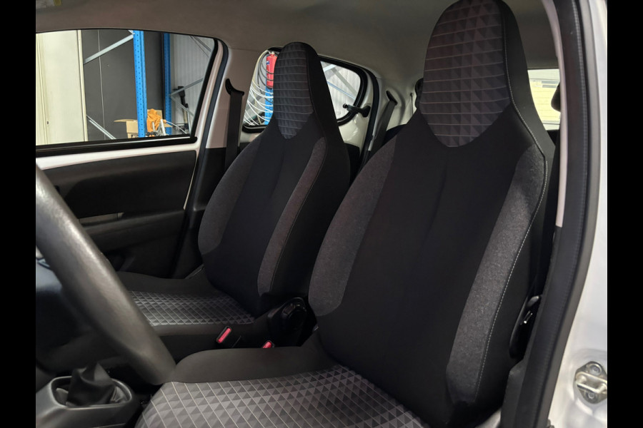 Peugeot 108 1.0 e-VTi Active Airco | 5 drs | Elkr. pakket