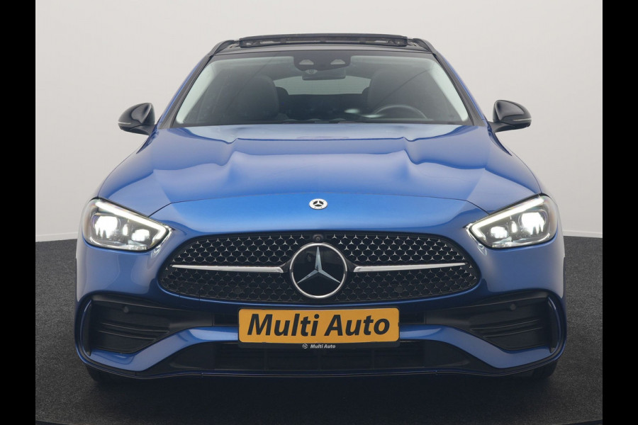 Mercedes-Benz C-Klasse Estate 300 e 4MATIC AMG Line PHEV 313pk Dealer O.H. | Trekhaak Af Fabriek | Panodak | 360 Camera | Head Up | Adaptive Cruise | Digital Light | Alcantara Sportstoelen Memory & Verwarmd | Sfeerverlichting | Apple Carplay | Blis | DAB | Plug In Hybrid |