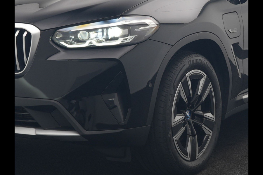 BMW X3 xDrive30e High Executive FACELIFT PHEV 293pk Dealer O.H. | Panodak | Camera | Lederen Sportstoelen Verwarmd | Apple Carplay | Park Assist | Navigatie | DAB | Cruise Control | 19"L.M | Plug In Hybrid |