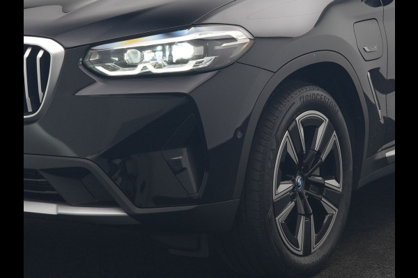 BMW X3 xDrive30e High Executive FACELIFT PHEV 293pk Dealer O.H. | Panodak | Camera | Lederen Sportstoelen Verwarmd | Apple Carplay | Park Assist | Navigatie | DAB | Cruise Control | 19"L.M | Plug In Hybrid |