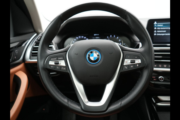 BMW X3 xDrive30e High Executive FACELIFT PHEV 293pk Dealer O.H. | Panodak | Camera | Lederen Sportstoelen Verwarmd | Apple Carplay | Park Assist | Navigatie | DAB | Cruise Control | 19"L.M | Plug In Hybrid |