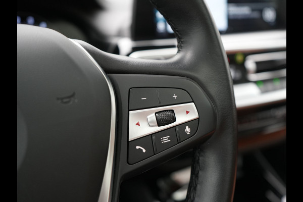 BMW X3 xDrive30e High Executive FACELIFT PHEV 293pk Dealer O.H. | Panodak | Camera | Lederen Sportstoelen Verwarmd | Apple Carplay | Park Assist | Navigatie | DAB | Cruise Control | 19"L.M | Plug In Hybrid |