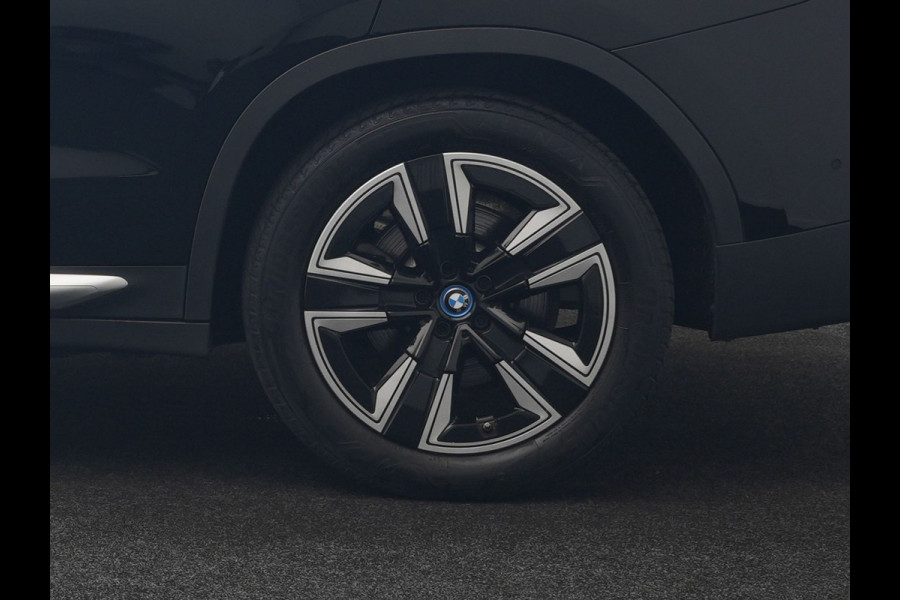 BMW X3 xDrive30e High Executive FACELIFT PHEV 293pk Dealer O.H. | Panodak | Camera | Lederen Sportstoelen Verwarmd | Apple Carplay | Park Assist | Navigatie | DAB | Cruise Control | 19"L.M | Plug In Hybrid |