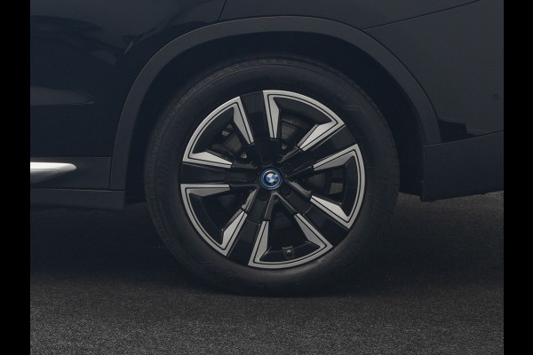 BMW X3 xDrive30e High Executive FACELIFT PHEV 293pk Dealer O.H. | Panodak | Camera | Lederen Sportstoelen Verwarmd | Apple Carplay | Park Assist | Navigatie | DAB | Cruise Control | 19"L.M | Plug In Hybrid |