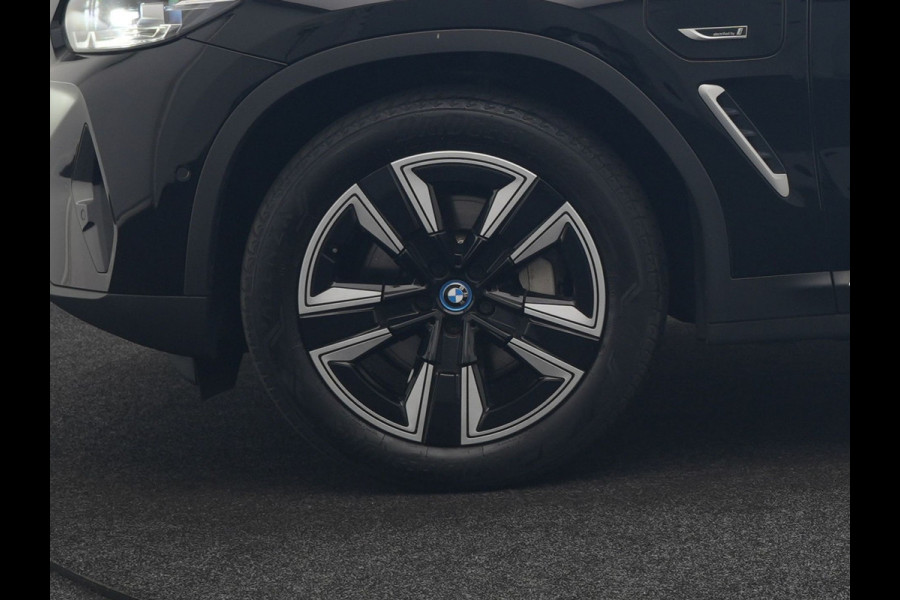 BMW X3 xDrive30e High Executive FACELIFT PHEV 293pk Dealer O.H. | Panodak | Camera | Lederen Sportstoelen Verwarmd | Apple Carplay | Park Assist | Navigatie | DAB | Cruise Control | 19"L.M | Plug In Hybrid |