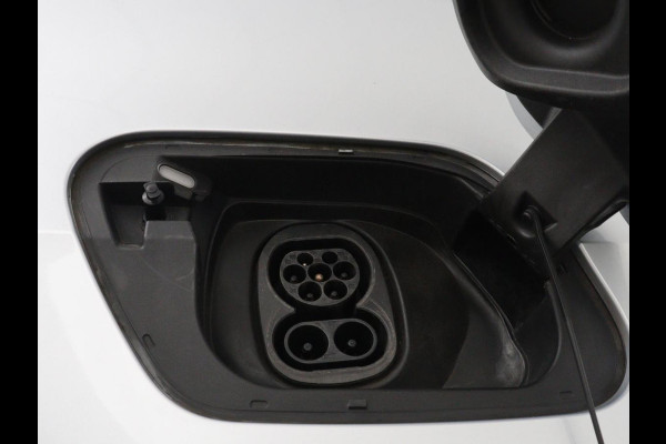 CUPRA Born Business 62 kWh | SOH 91.0% | Panoramadak | Adaptive cruise | Camera | Park assist | Stuur/stoel verwarming | Sfeerverlichting | Full LED |