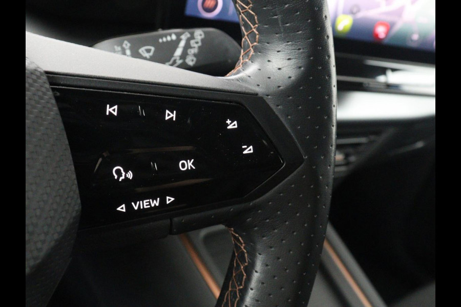 CUPRA Born Business 62 kWh | SOH 91.0% | Panoramadak | Adaptive cruise | Camera | Park assist | Stuur/stoel verwarming | Sfeerverlichting | Full LED |