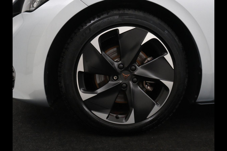 CUPRA Born Business 62 kWh | SOH 91.0% | Panoramadak | Adaptive cruise | Camera | Park assist | Stuur/stoel verwarming | Sfeerverlichting | Full LED |