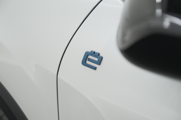 Citroën Ë-C4 X You 50 kWh | SOH 97,1% | 3 FASE Laadfunctie | Camera | Apple Carplay